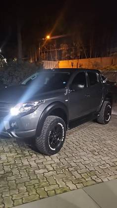 MITSUBISHI L200 TRITON 2.4 16V TURBO DIESEL OUTDOOR GLS CD 4X4 AUTOMÁTICO